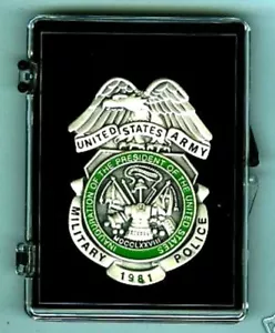 PRESIDENT RONALD REAGAN 1981 INAUGURATION COMMEMORATE EMBLEM (mini pin) 1" - Picture 1 of 1