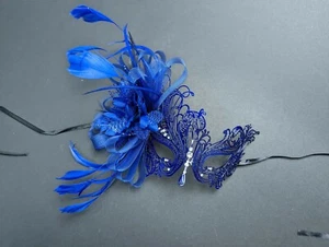 Women's Blue Swan Laser Cut Masquerade Metal Mask Blue Rhinestones Feathers - Picture 1 of 2