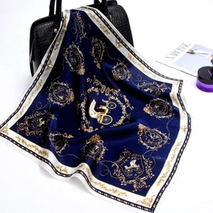 Sciarpa copricapo da donna sciarpa di seta stampa raso navy 35 x 35 - Foto 1 di 12