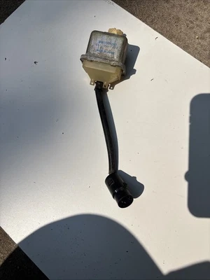 Relé de motor principal Mercury Capri 1991-1994 - usado - 061000-1000 Foto 1 de 4