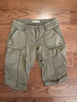 Bermudas Marrakech para mujer talla 27 verde cargo Foto 1 de 3