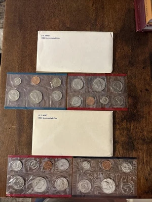 Juegos sin circular como nuevos de Estados Unidos 1980 y 1981 emitidos Foto 1 de 4