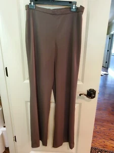 Diva by Dana Buchman Straight Leg Olive Green Lightweight Pants - Size M - Picture 1 of 4