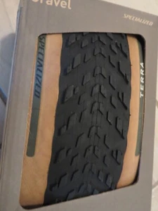 SPECIALIZED Terra TLR Trail Gravel Tubeless Tire 700 x 50 Tubeless Tan 50mm - Picture 1 of 9