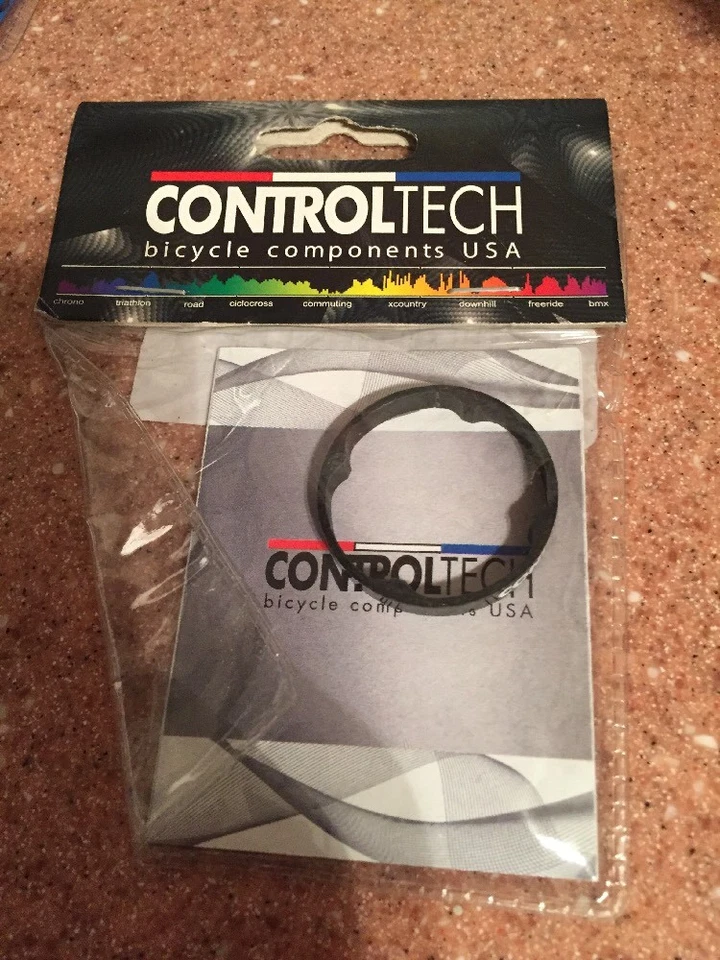 Espaciador de carbono ControlTech Road/MTB, 10 mm Foto 1 de 2