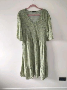 Peacocks Womens Midi Dress Size 22 Green Casual Aline Floral Vneck Short Sleeve - Picture 1 of 7