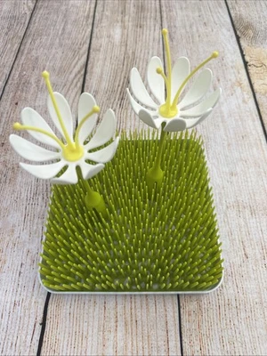 Estante de secado de biberones Boon Green Grass y 2 flores - Usado Foto 1 de 4