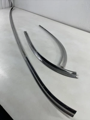 1962 63 64 Chevrolet Impala 2 Dr. Conjunto de moldagem de cinto de teto para trás o3 - Imagem 1 de 4