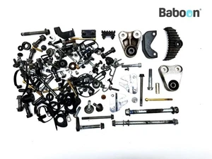 Tornillos y tuercas Suzuki GSF 1200 Bandit 1996-2000 (GSF1200) - Imagen 1 de 3