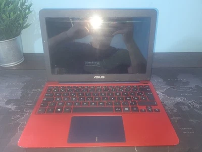 Portatile Notebook ASUS  11,6" INTEL + Per Ricambi - Immagine 1 di 4