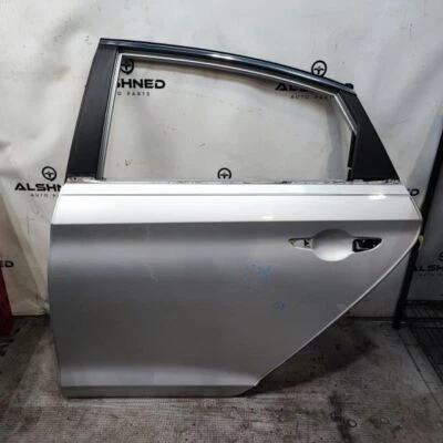 Painel traseiro esquerdo da porta Hyundai Sonata 2015-2017 77003-C1000 fabricante de equipamento original - Imagem 1 de 4