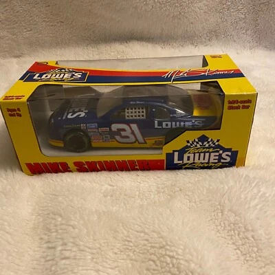 Coche de carreras Mike Skinner #31 Team Lowe's Nascar - Acción 1:24 Die Cast | IOB Y Foto 1 de 4