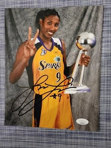 Autographed WNBA star Lisa Leslie 8X10 photo JSA certified AD82493. No Card - Picture 1 of 1