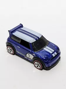 Hot Wheels 2011 Mini Cooper Challenge blue 1:64 - Picture 1 of 4