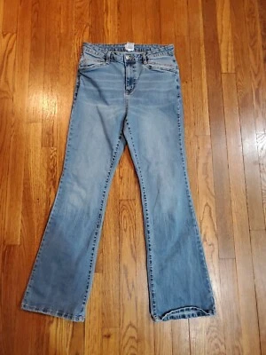 Calça jeans Time and Tru feminina leve/med lavagem ácida azul stretch bootcut tamanho 10S - Imagem 1 de 3