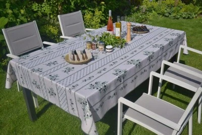Tischdecke Provence 150x240 cm creme mit Olivenmotiv aus Frankreich bügelfrei - Image 1 of 4