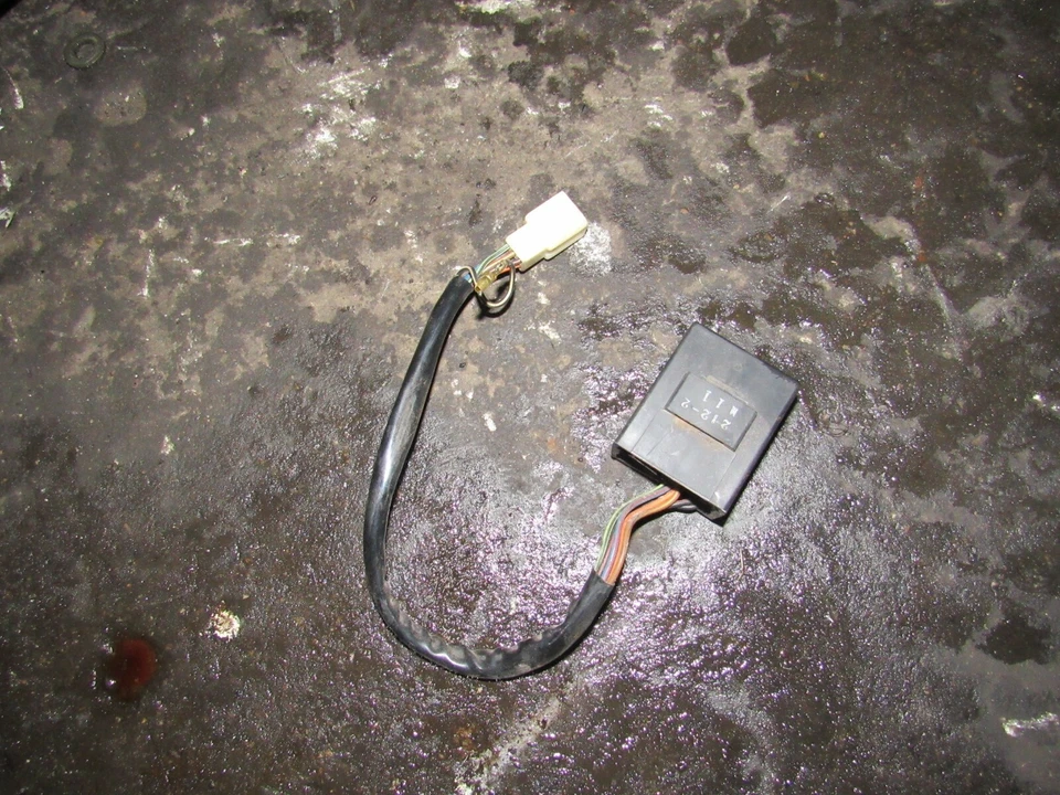 Suzuki GS850 G 1981 relé de iluminación Foto 1 de 1