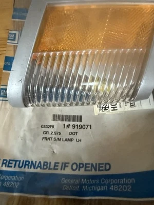 1984 Buick Regal Front Side Marker Lamps NOS part numbers 919071 and 919072 - Image 1 of 4
