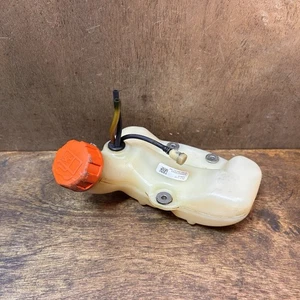 ECHO Original SRM225/GT225/PAS225 Kraftstofftankbaugruppe - OEM gebraucht - A350002271 - Bild 1 von 15