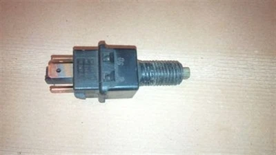 SWITCH BRAKE (for cruise control) Senator B Carlton Omega A  - Image 1 of 2