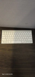 Apple Wireless Keyboard A1314 Bluetooth Aluminum - Mac/OS X Compatible ⌨️ - Picture 1 of 3
