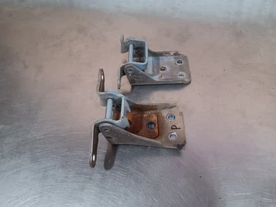 1989 to 1994 Ford Ranger Door Hinges Passenger Side Upper and Lower Set OEM — 第 1/3 张图片