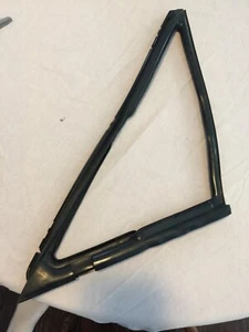 Mopar Vent Window Seal B Body 1968-1970 OEM 2811306 - Bild 1 von 9