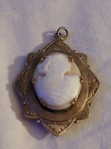 Vintage antique cameo locket pendant brass copper - Picture 1 of 3