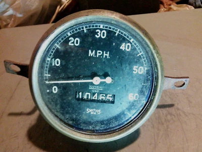 Smiths MA 60mph early magnetic speedometer 35059/41 1260RPM British car or truck - Image 1 of 4