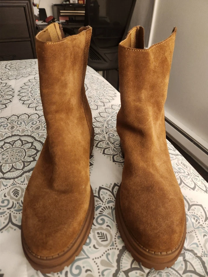 Calvin Klein Womens Greg Tan Suede Ankle Boots Shoes 8.5 Medium (B,M) - Image 1 of 4