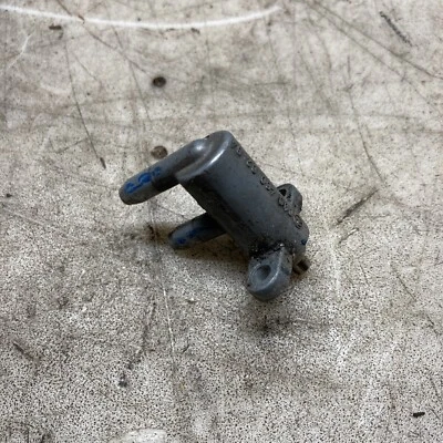 Mercedes W115 W116 W123 W126 vacuum valve steering lock control diesel  - Image 1 of 3