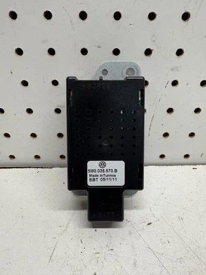 2011-2014 Volkswagen GOLF Radio Antenna Module OEM 5M0035570B - Image 1 of 4