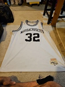 Julius Erving Massachusetts Jersey. Size: 60 TRUE SCHOOL AUTHENTIC 1971 - Picture 1 of 5