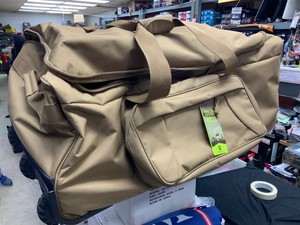 Polyester Wheels/Rolling Duffle Bags 