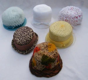 Konvolut 6 Vintage Damen Millinery, Netz, Leopard, Feder Hüte bunt... - Bild 1 von 16