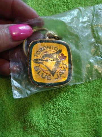 Vtg Square  Toronto Blue Jays Enameled Brass Key Chain and Pin - New Sealed Cover