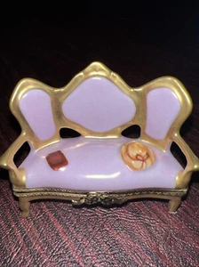 Limoges Peint Main Settee Couch Trinket Box Beautiful Collectible - Picture 1 of 13