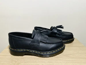 Scarpe mocassino Dr. Martens Adrian nappa frange pelle nere nuove senza scatola taglia 8 - Foto 1 di 7