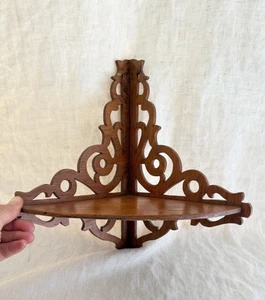 Vintage ornate corner wood small shelf knick knack wall hanging - Picture 1 of 4
