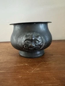 Antique Chinese bronze metal 5"D incense burner bowl vase - Picture 1 of 7