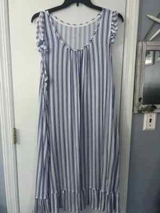 Croft & Barrow Woman's Nightgown White Blue Stripe Plus 2X Ruffles Soft NEW - Picture 1 of 6