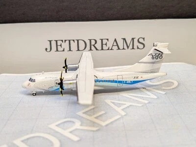1/200 AEROSPATIALE AIRCRAFT ATR-72-600 2010'S HOUSE COLORS F-WWLY JC WINGS - Image 1 of 4