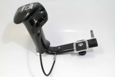 Hasselblad Flash Gun Bracket 45020 with Release For 500C,500C/M - Image 1 of 4