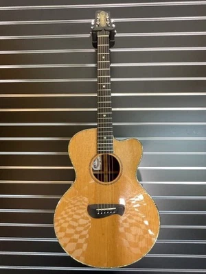 Guitarra acústica Tacoma ECM38C LTD S/N E0530150 con estuche blando Foto 1 de 4