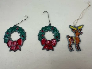 3 VINTAGE GLASMALEREI KRANZE, RENTIER HÄNGEND WEIHNACHTSSCHMUCK SONNENFÄNGER - Bild 1 von 9