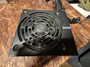 EVGA 600W 80 Plus certyfikowany zasilacz - Zdjęcie 1 z 6
