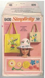 Vintage 60s Pattern Hat Toe Beach Bag 6430 Simplicity Flowers Rick Rack Uncut - Picture 1 of 2