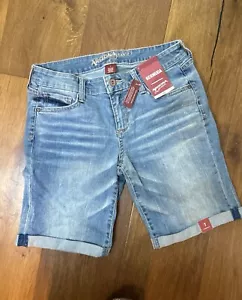 Jean Shorts Women Denim Co Bermuda Cuffed Stretch Size 7 New - Picture 1 of 6
