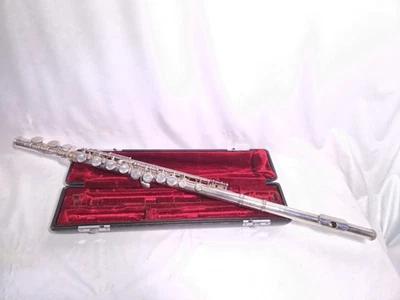 Flauta Yamaha YFL-311 / Junta de cabeza de plata maciza / Probada / Desgaste de chapado #2384 Foto 1 de 4