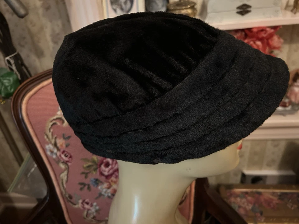 Vintage Victorian POKE Hat/Bonnet Wired  Unique - Image 1 of 4